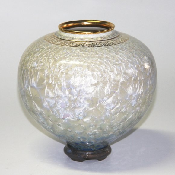 aquamarine-crystal-blossom-vase-and-base-8218